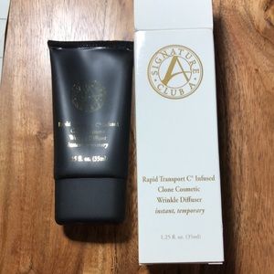 NEW Signature Club A Rapid Transport C Infused Wrinkle Diffuser